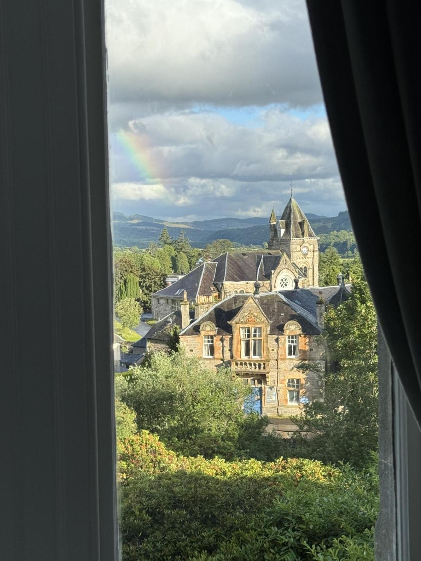 ホテル Wellwood Manor ピトロクリー エクステリア 写真