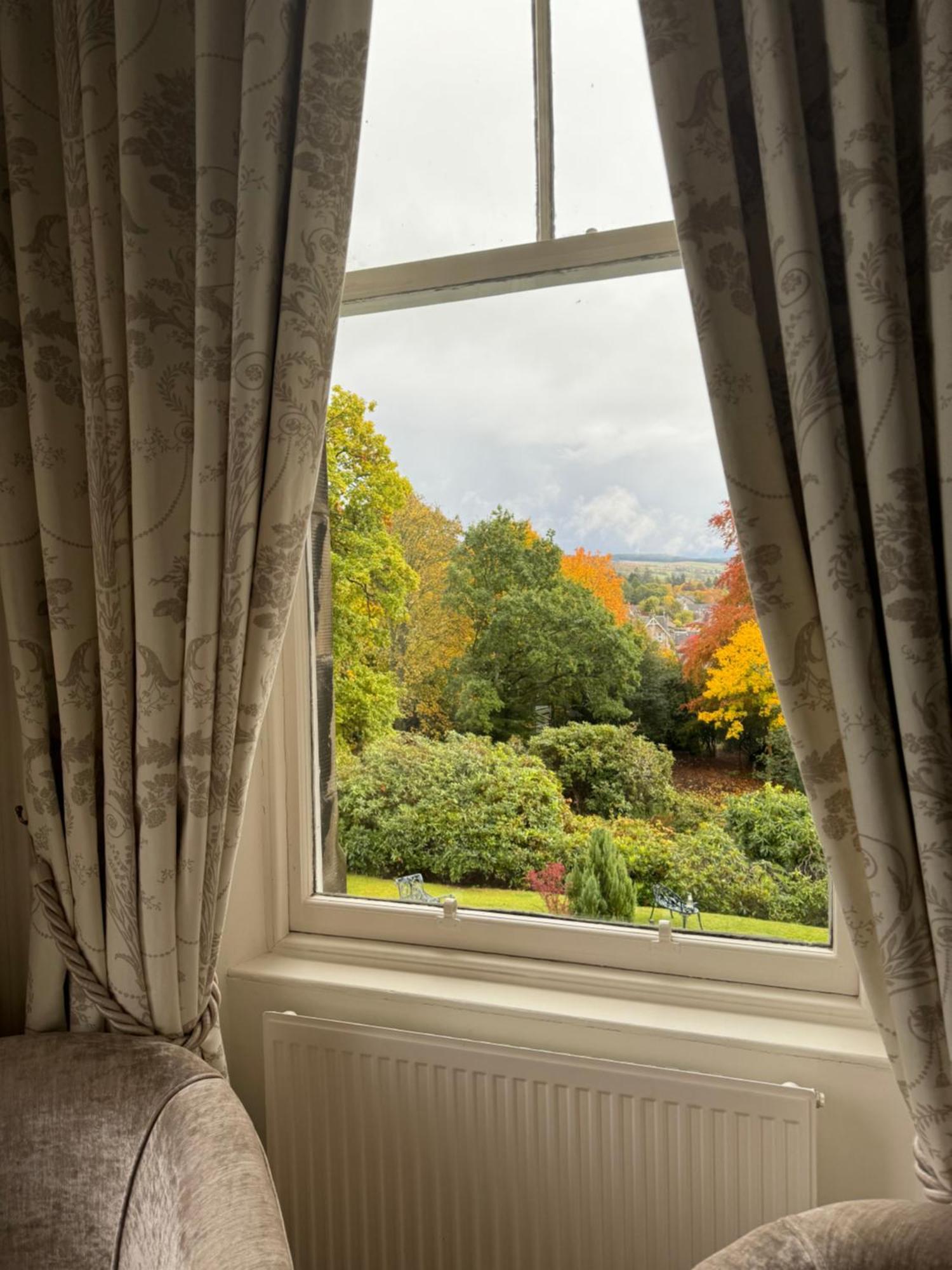 ホテル Wellwood Manor ピトロクリー エクステリア 写真