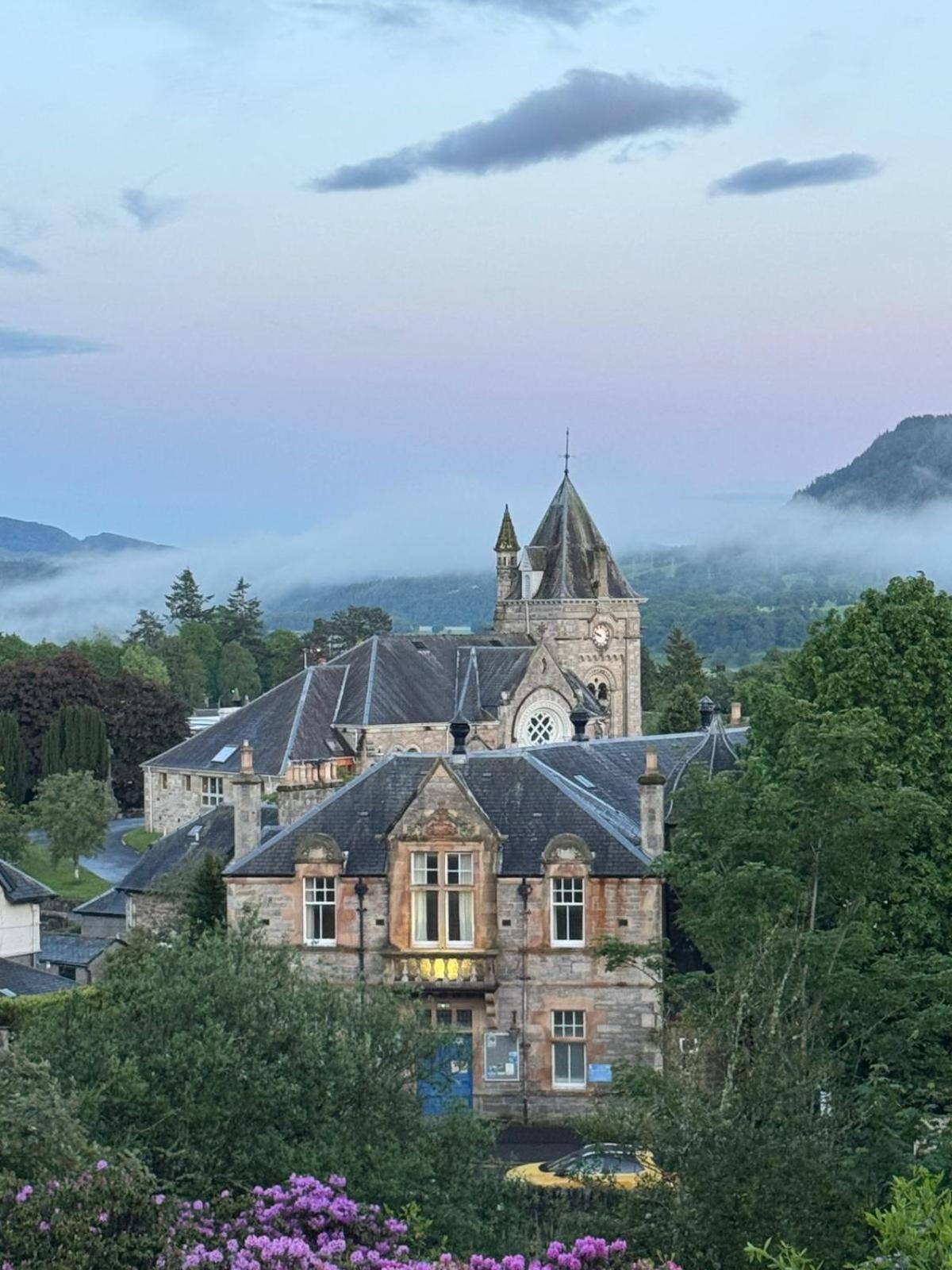 ホテル Wellwood Manor ピトロクリー エクステリア 写真