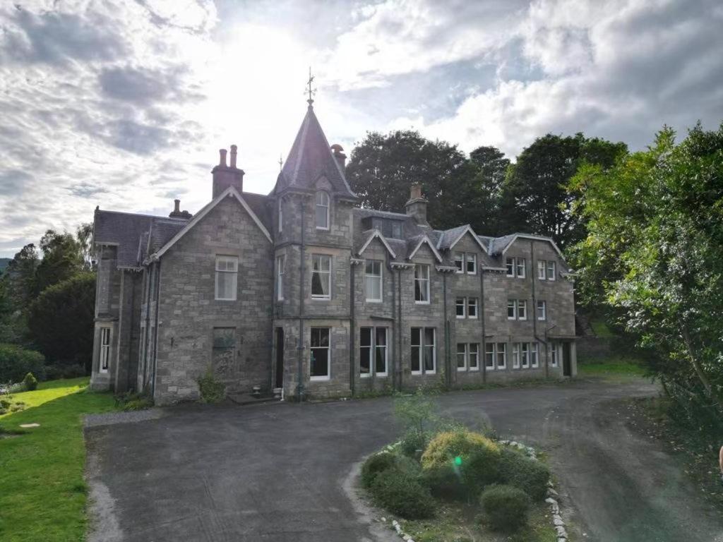 ホテル Wellwood Manor ピトロクリー エクステリア 写真