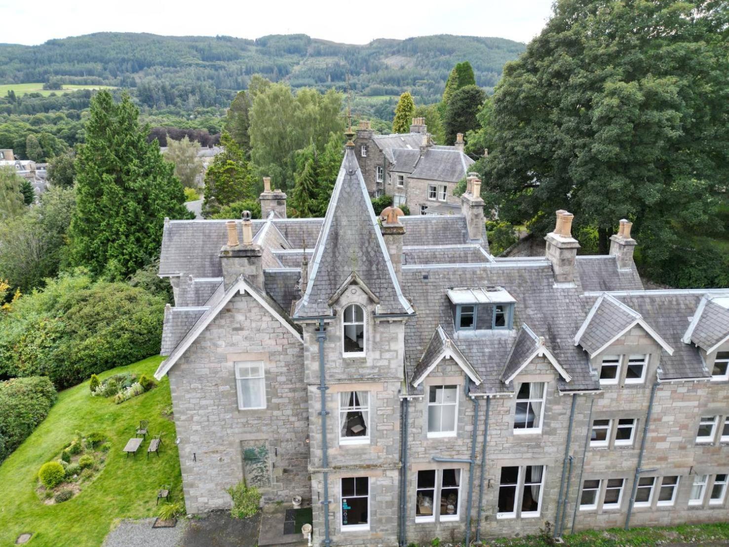 ホテル Wellwood Manor ピトロクリー エクステリア 写真